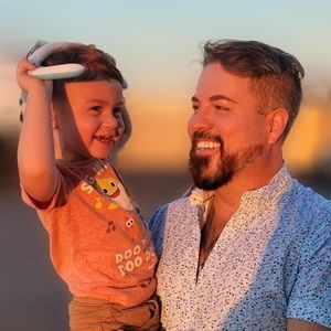 Meet your Posher, Emilio